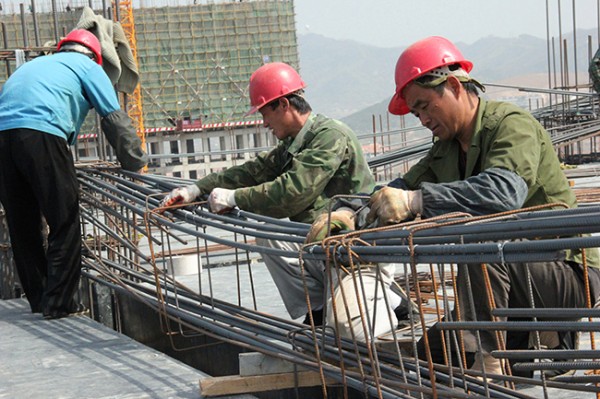 煙臺1861創(chuàng)意產(chǎn)業(yè)園寫字樓施工現(xiàn)場